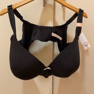 Cacique women bra. Size 46G.